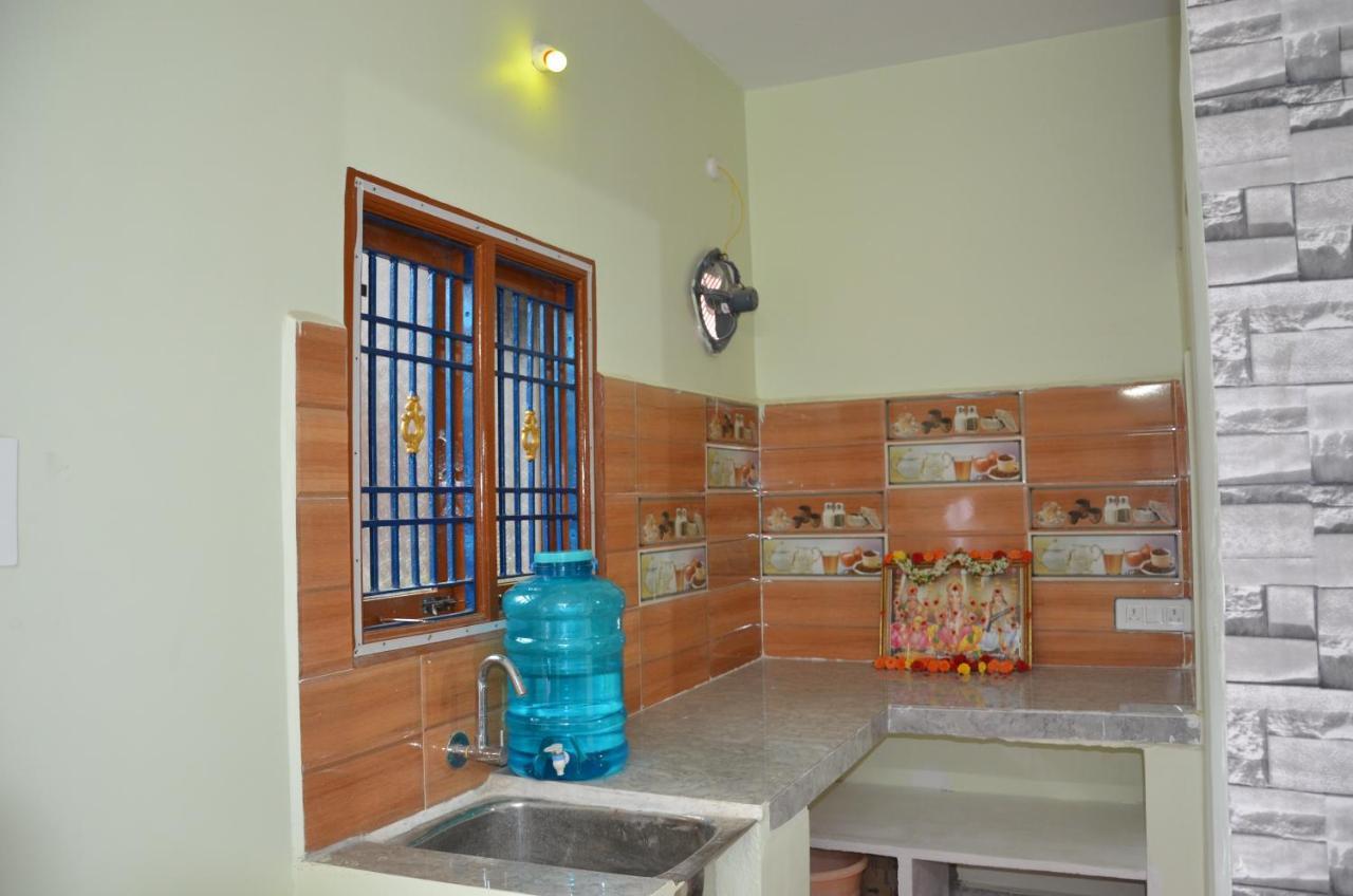 Manohars New Home Tirupati Eksteriør billede